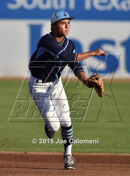 Thumbnail 3 in Johnson [Claudia Taylor] vs Edinburg (UIL 6A Regional) photogallery.