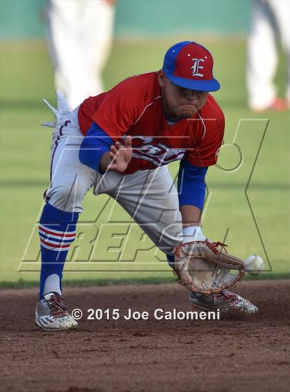 Thumbnail 2 in Johnson [Claudia Taylor] vs Edinburg (UIL 6A Regional) photogallery.