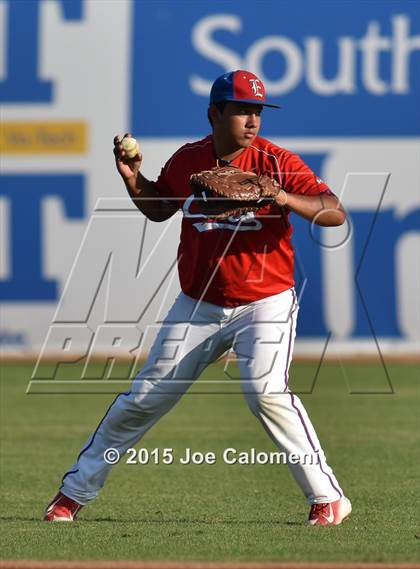 Thumbnail 3 in Johnson [Claudia Taylor] vs Edinburg (UIL 6A Regional) photogallery.