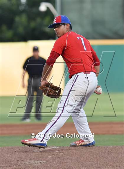 Thumbnail 3 in Johnson [Claudia Taylor] vs Edinburg (UIL 6A Regional) photogallery.