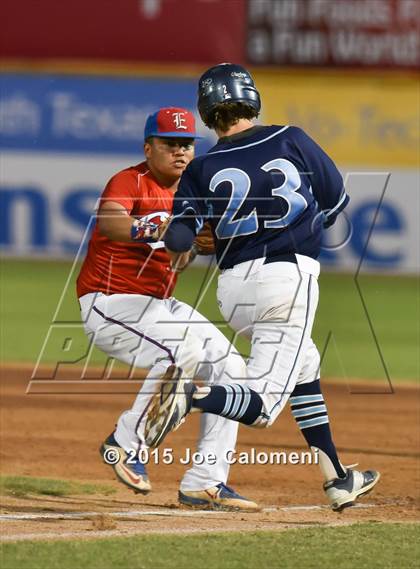 Thumbnail 3 in Johnson [Claudia Taylor] vs Edinburg (UIL 6A Regional) photogallery.