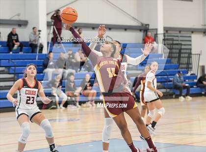 Thumbnail 2 in Carondelet vs. Christ the King (NIKE Tournament of Champions) photogallery.