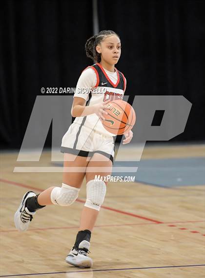 Thumbnail 1 in Carondelet vs. Christ the King (NIKE Tournament of Champions) photogallery.