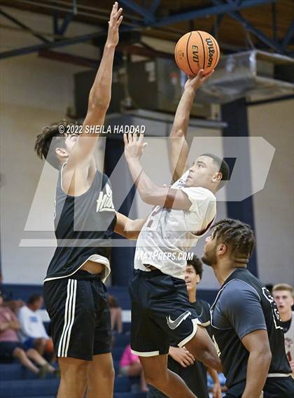 Thumbnail 2 in East Lake vs Santa Fe Catholic. (The Hoop Vibe) photogallery.