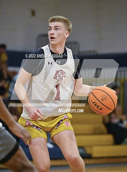 Thumbnail 2 in East Lake vs Santa Fe Catholic. (The Hoop Vibe) photogallery.