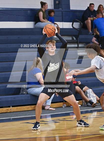 Thumbnail 1 in East Lake vs Santa Fe Catholic. (The Hoop Vibe) photogallery.