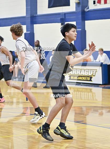 Thumbnail 2 in East Lake vs Santa Fe Catholic. (The Hoop Vibe) photogallery.