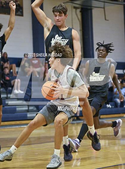 Thumbnail 1 in East Lake vs Santa Fe Catholic. (The Hoop Vibe) photogallery.