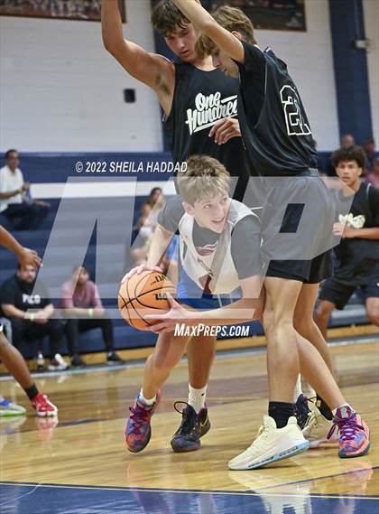 Thumbnail 1 in East Lake vs Santa Fe Catholic. (The Hoop Vibe) photogallery.