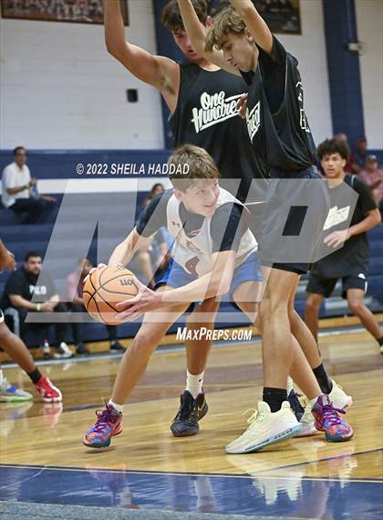 Thumbnail 2 in East Lake vs Santa Fe Catholic. (The Hoop Vibe) photogallery.
