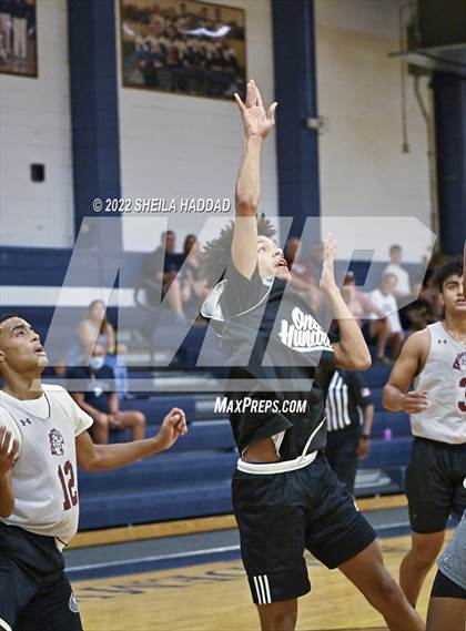 Thumbnail 2 in East Lake vs Santa Fe Catholic. (The Hoop Vibe) photogallery.