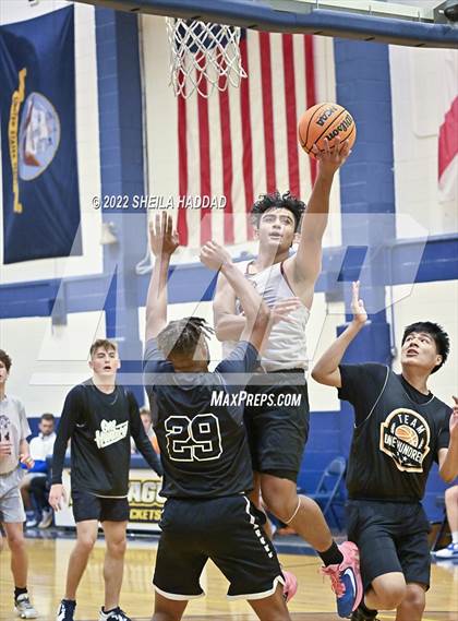 Thumbnail 1 in East Lake vs Santa Fe Catholic. (The Hoop Vibe) photogallery.