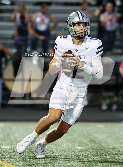 Thumbnail 2 in College Park @ Caney Creek photogallery.