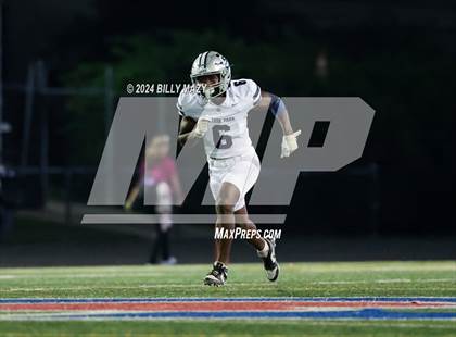 Thumbnail 3 in College Park @ Caney Creek photogallery.