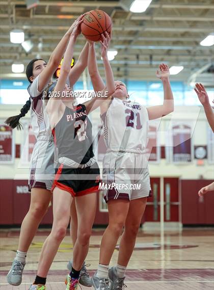 Thumbnail 2 in Plainedge vs North Shore (NYSPHSAA Section VIII Class A Quarterfinals) photogallery.