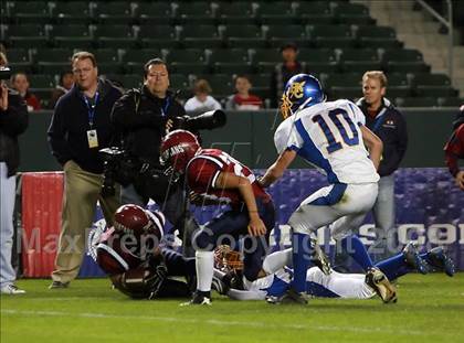 Thumbnail 2 in Hamilton vs. St. Margaret's (CIF State Small Schools Final) photogallery.