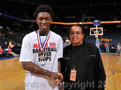 Thumbnail 1 in Etiwanda vs. Mater Dei (CIF SoCal Regional Open Division Final) photogallery.