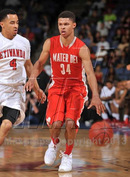 Thumbnail 3 in Etiwanda vs. Mater Dei (CIF SoCal Regional Open Division Final) photogallery.