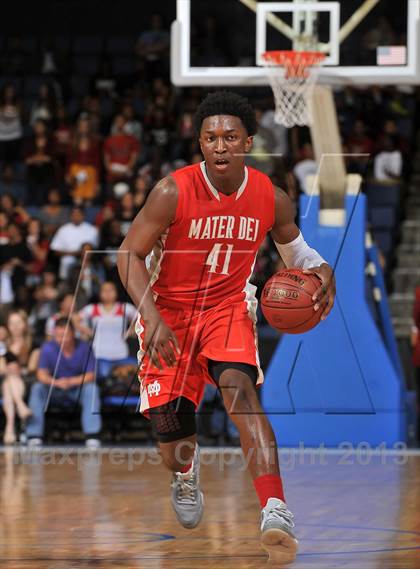 Thumbnail 2 in Etiwanda vs. Mater Dei (CIF SoCal Regional Open Division Final) photogallery.