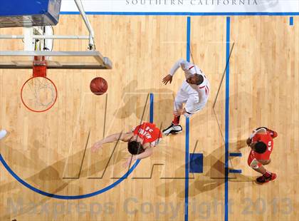 Thumbnail 2 in Etiwanda vs. Mater Dei (CIF SoCal Regional Open Division Final) photogallery.