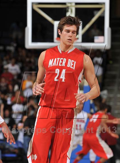 Thumbnail 1 in Etiwanda vs. Mater Dei (CIF SoCal Regional Open Division Final) photogallery.