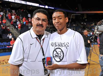 Thumbnail 2 in Etiwanda vs. Mater Dei (CIF SoCal Regional Open Division Final) photogallery.