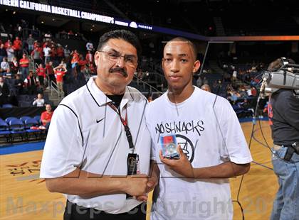 Thumbnail 3 in Etiwanda vs. Mater Dei (CIF SoCal Regional Open Division Final) photogallery.