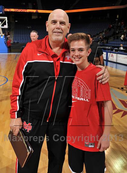 Thumbnail 3 in Etiwanda vs. Mater Dei (CIF SoCal Regional Open Division Final) photogallery.