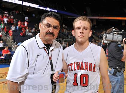 Thumbnail 2 in Etiwanda vs. Mater Dei (CIF SoCal Regional Open Division Final) photogallery.