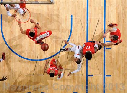 Thumbnail 2 in Etiwanda vs. Mater Dei (CIF SoCal Regional Open Division Final) photogallery.