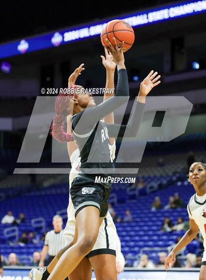 Thumbnail 1 in Liberty vs. Randle (UIL 5A Basketball Semifinal) photogallery.