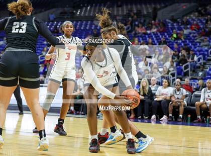 Thumbnail 2 in Liberty vs. Randle (UIL 5A Basketball Semifinal) photogallery.