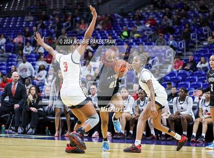 Thumbnail 1 in Liberty vs. Randle (UIL 5A Basketball Semifinal) photogallery.