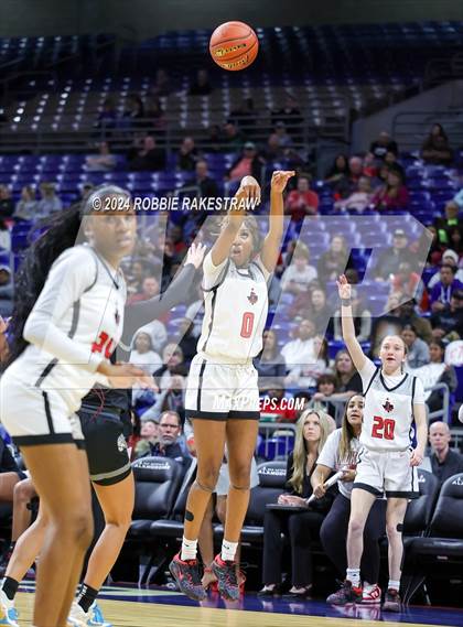 Thumbnail 2 in Liberty vs. Randle (UIL 5A Basketball Semifinal) photogallery.
