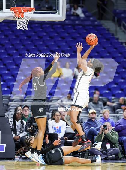 Thumbnail 2 in Liberty vs. Randle (UIL 5A Basketball Semifinal) photogallery.