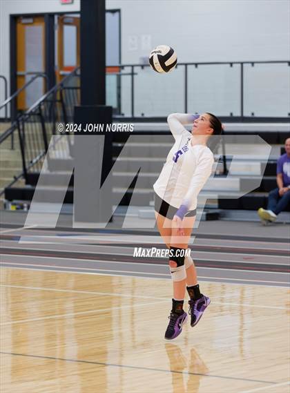 Thumbnail 2 in Fort Wayne Bishop Dwenger @ Leo (Warsaw Invite) photogallery.