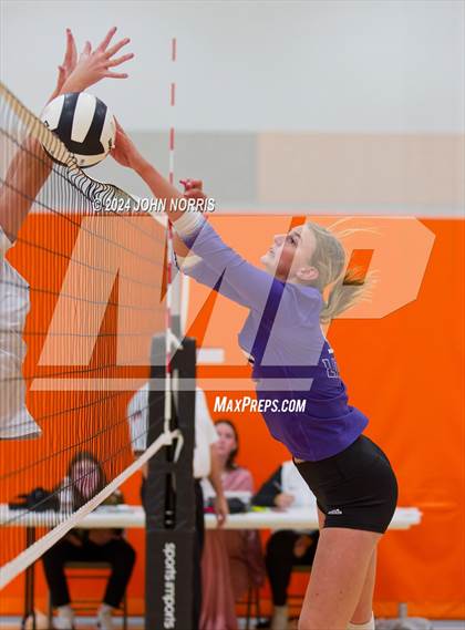 Thumbnail 1 in Fort Wayne Bishop Dwenger @ Leo (Warsaw Invite) photogallery.