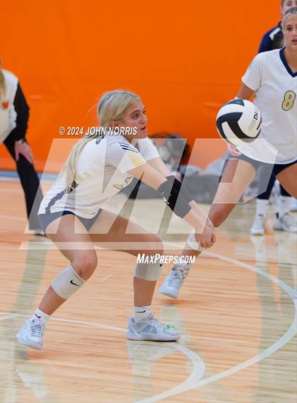 Thumbnail 3 in Fort Wayne Bishop Dwenger @ Leo (Warsaw Invite) photogallery.