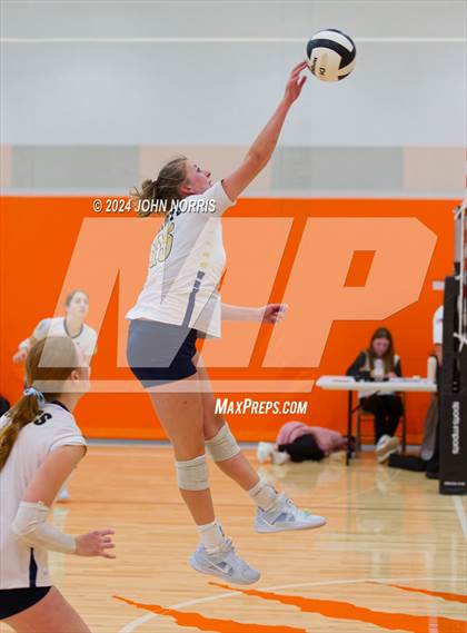 Thumbnail 2 in Fort Wayne Bishop Dwenger @ Leo (Warsaw Invite) photogallery.