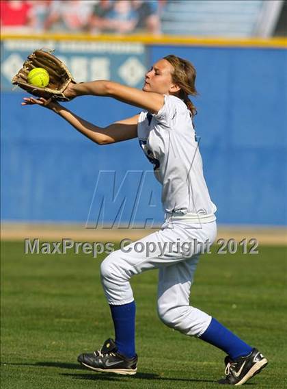 Thumbnail 2 in Charter Oak vs. Bishop Amat photogallery.