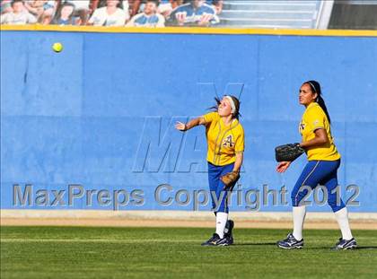 Thumbnail 1 in Charter Oak vs. Bishop Amat photogallery.