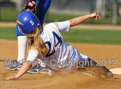 Thumbnail 3 in Charter Oak vs. Bishop Amat photogallery.