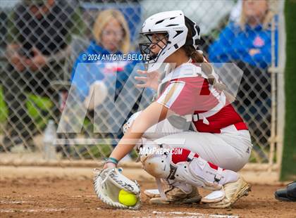 Thumbnail 2 in Los Alamitos vs. Orange Lutheran photogallery.
