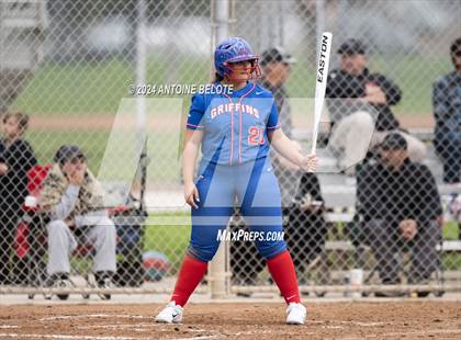 Thumbnail 2 in Los Alamitos vs. Orange Lutheran photogallery.