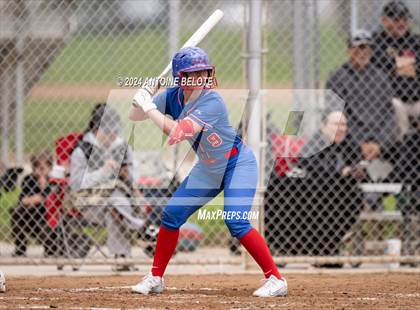Thumbnail 3 in Los Alamitos vs. Orange Lutheran photogallery.
