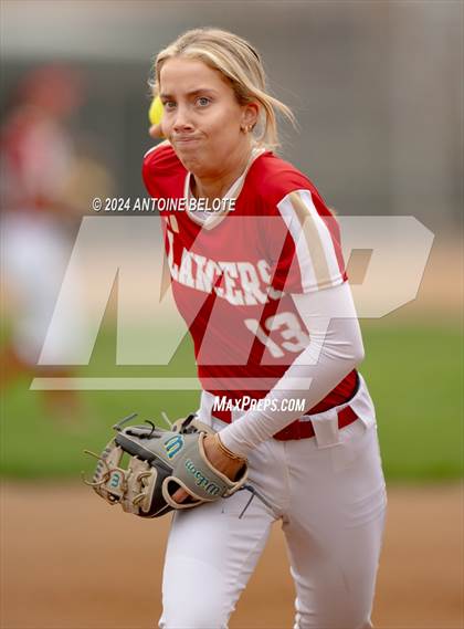 Thumbnail 1 in Los Alamitos vs. Orange Lutheran photogallery.