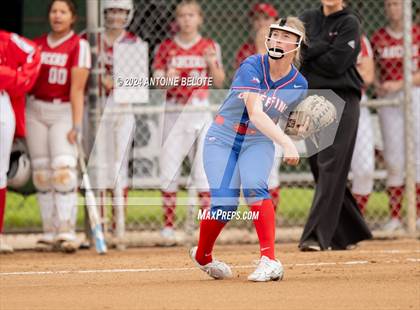 Thumbnail 2 in Los Alamitos vs. Orange Lutheran photogallery.