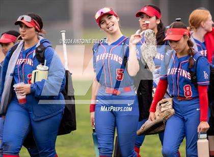 Thumbnail 1 in Los Alamitos vs. Orange Lutheran photogallery.