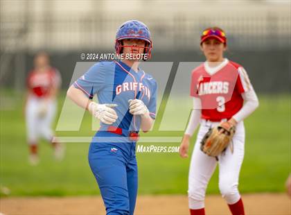 Thumbnail 2 in Los Alamitos vs. Orange Lutheran photogallery.