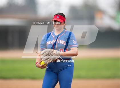 Thumbnail 2 in Los Alamitos vs. Orange Lutheran photogallery.